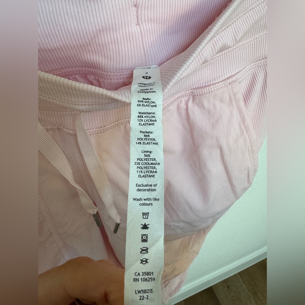 Lululemon strawberry milkshake dance joggers - Picture 4 of 5